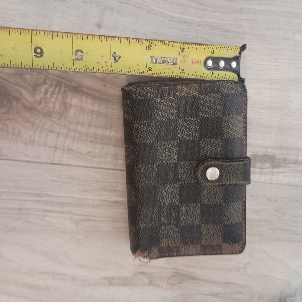 Authentic Louis Vuitton Damier kisslock women’s wallet w/ COA - Picture 14 of 14